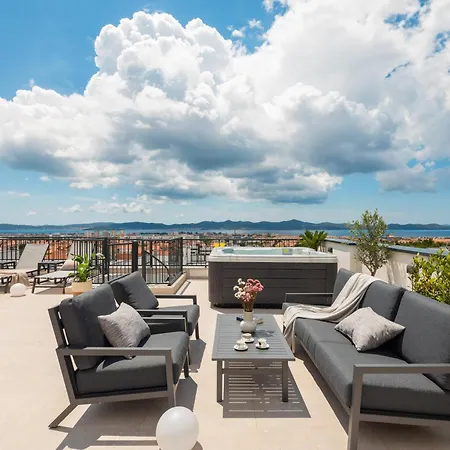 Silba Three Bedroom With Private Jacuzzi