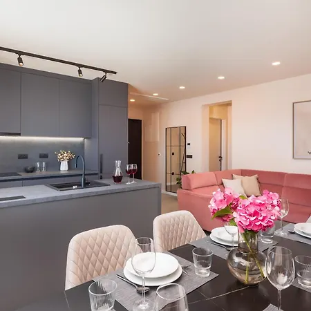 Apartamento Silba Three Bedroom With Private Jacuzzi