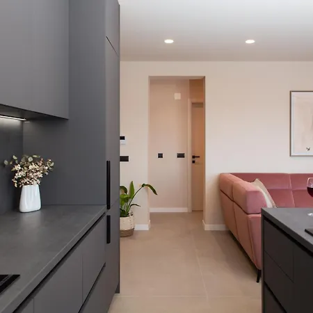 Silba Three Bedroom With Private Jacuzzi Apartment