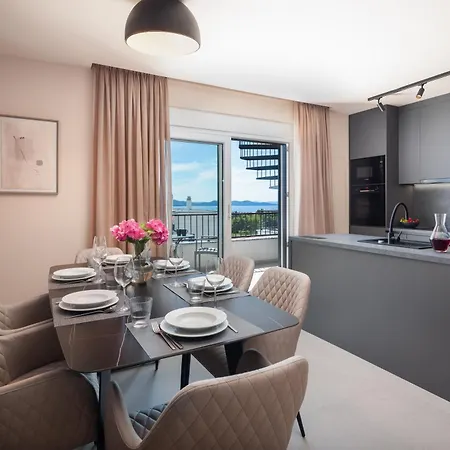 Silba Three Bedroom With Private Jacuzzi Apartment *