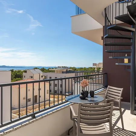 Silba Three Bedroom With Private Jacuzzi Zadar